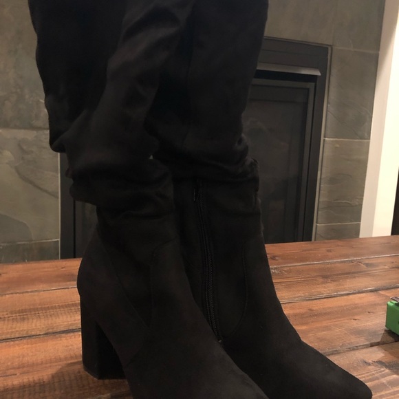 boots with heel - Picture 3 of 4